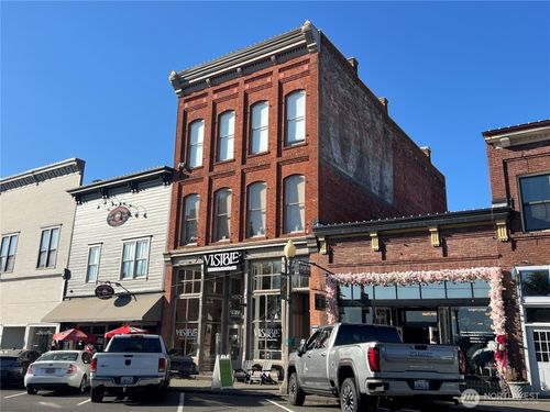 1118 1st St, Snohomish, WA, 98290-2974 | Card Image