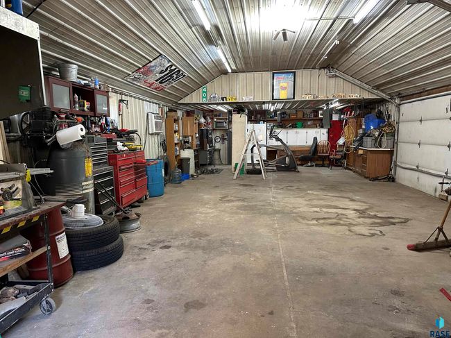 44415 Us Highway 18, House other with 3 bedrooms, 2 bathrooms and null parking in Freeman SD | Image 76