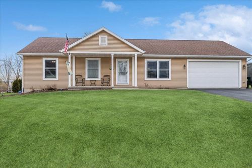 327 Tomahawk Dr, Twin Lakes, WI, 53181-9809 | Card Image
