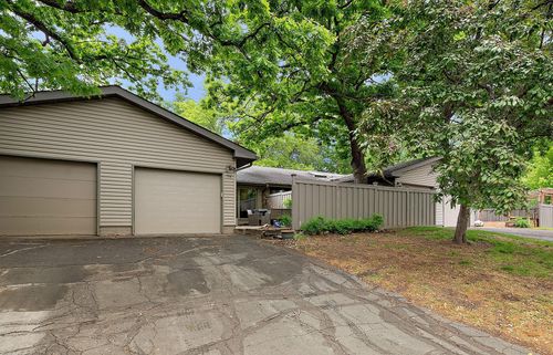 116 30th Ave Nw, New Brighton, MN, 55112-3107 | Card Image