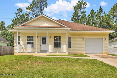 11505 Acorn Dr, Gulfport, MS, 39503-4326 | Card Image