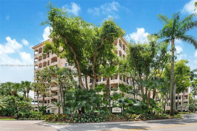 294 - 13635 Deering Bay Dr, Condo with 3 bedrooms, 4 bathrooms and null parking in Coral Gables FL | Image 3