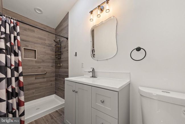 275 Oak Forest Ln, House other with 2 bedrooms, 2 bathrooms and null parking in BERKELEY SPRINGS WV | Image 24