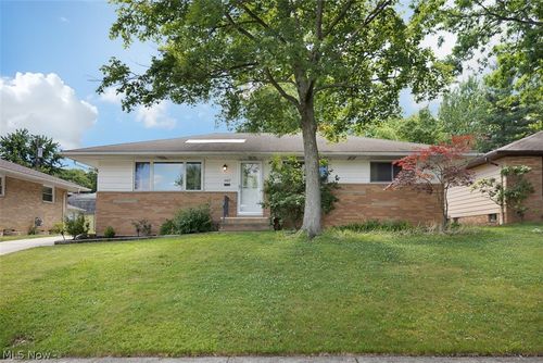 6417 Fordham Dr, Parma, OH, 44129-5241 | Card Image
