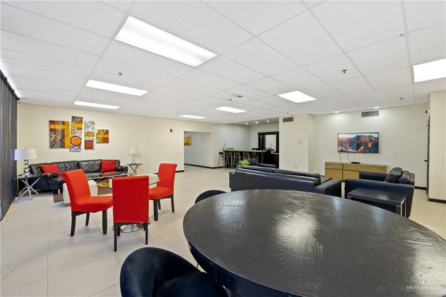 UNIT-203 - 813 Travis St, Condo with 3 bedrooms, 2 bathrooms and null parking in Mission TX | Image 19