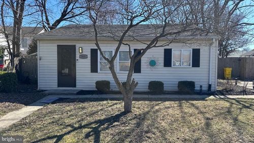 7631 Beach Dr, PASADENA, MD, 21122-2525 | Card Image