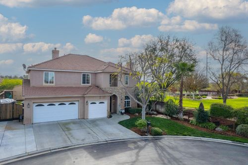 4626 N Arrow Ridge Way, Clovis, CA, 93619-4659 | Card Image