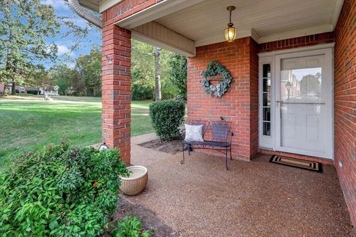 2402 Queens Lace Trl, Chattanooga, TN, 37421-1842 | Card Image