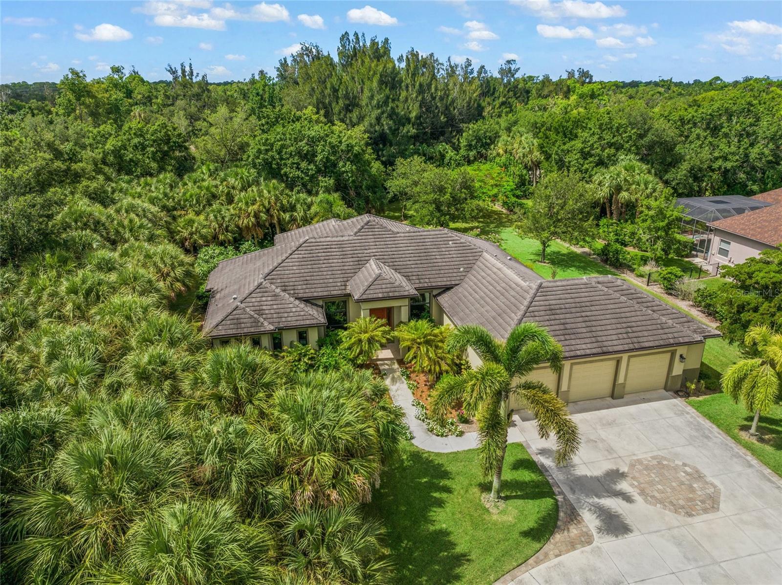 Vanderbilt Dr, Nokomis, FL 34275
