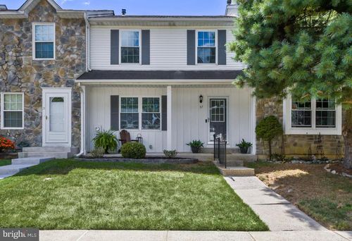 37 Stafford Ct, Hamilton, NJ, 08690-3328 | Card Image