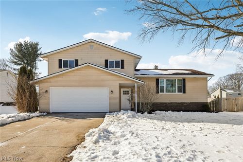 1632 Scarborough Dr, Brunswick, OH, 44212-3656 | Card Image