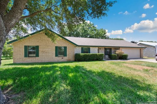 148 Alexander Dr, Seguin, TX, 78155-9703 | Card Image