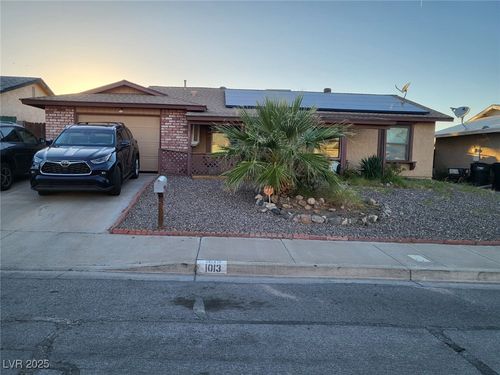 1013 Driftwood Ct, Henderson, NV, 89015-5259 | Card Image