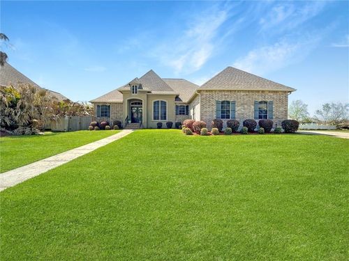 122 Gretel Cv, Slidell, LA, 70458-9008 | Card Image