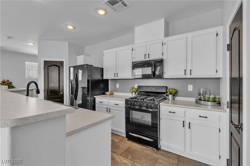 unit-3-1346 Crystal Hill Ln, Henderson, NV, 89012-5903 | Card Image