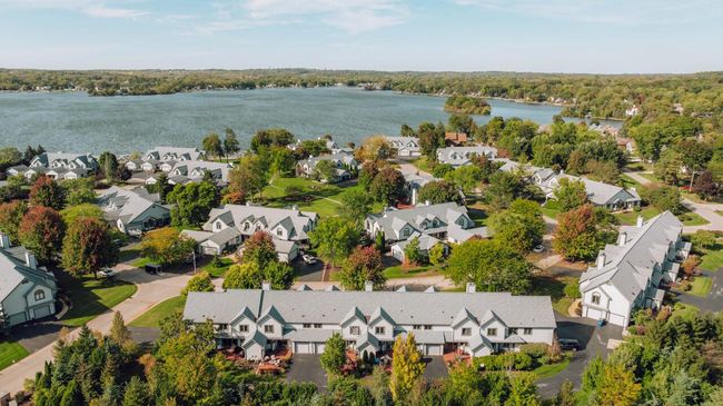 S75W17553 Harbor Circle, Condo with 2 bedrooms, 2 bathrooms and null parking in Muskego WI | Image 5