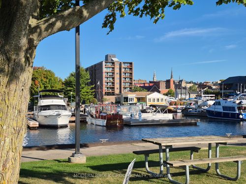 703-3 Apple St, Brockville, ON, K6V4X5 | Card Image