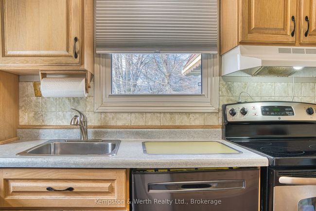 11 Churchill Dr, House other with 2 bedrooms, 1 bathrooms and 6 parking in Listowel ON | Image 34
