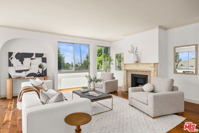 UNIT-406 - 318 N Maple Dr, Condo with 2 bedrooms, 3 bathrooms and 2 parking in Beverly Hills CA | Image 5