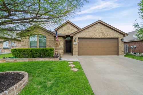 404 Brookhollow Ln, Saginaw, TX, 76131-3141 | Card Image
