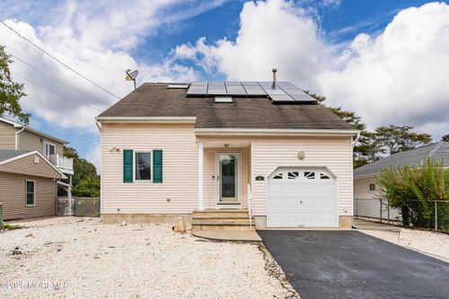 410 Hemlock Drive, Lanoka Harbor, NJ, 08734 | Card Image