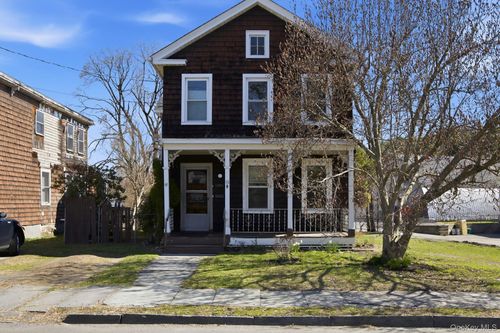 10 Jones St, Port Jervis, NY, 12771-1706 | Card Image