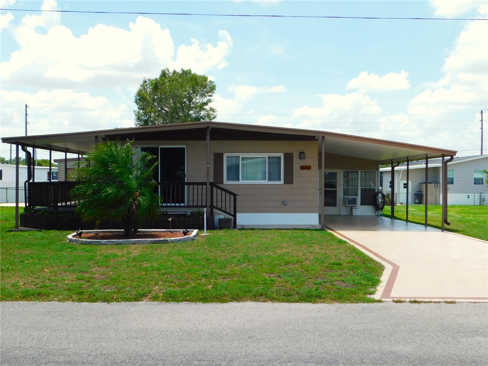 Mohawk St, Zephyrhills, FL 33542
