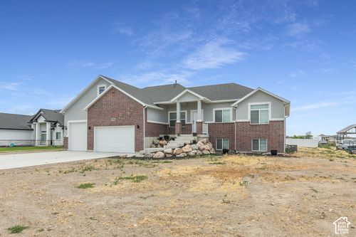 2543 W 3100 N, Farr West, UT, 84404-9616 | Card Image