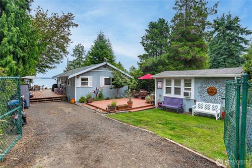 1321 E Madrona Blvd Nw, Lakebay, WA, 98349-8235 | Card Image