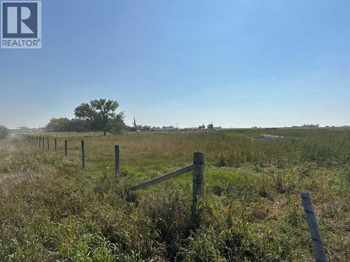 83048 Range Road 211b, Lethbridge County, AB, T1K8H4 | Card Image