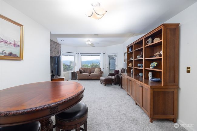 Family room looking towards the view | Image 35