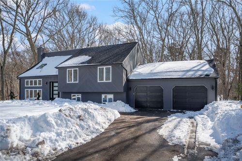 71 Woodmist Way, North Kingstown, RI, 02852-4233 | Card Image