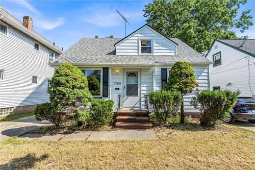 17801 Grovewood Ave, Cleveland, OH, 44119-3121 | Card Image
