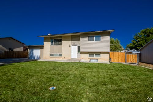 144 Dale Ave, Vernal, UT, 84078-2312 | Card Image