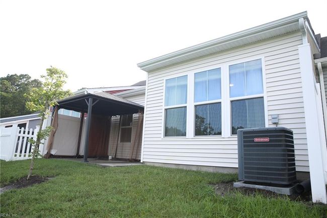 233 Kenny Ln, House attached with 3 bedrooms, 3 bathrooms and null parking in Smithfield VA | Image 20