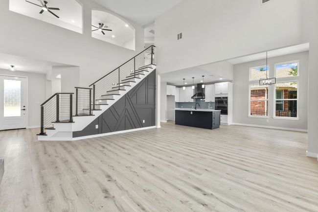 All new flooring throughout, new walls & paint. | Image 8