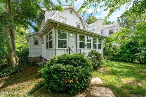 602 Fairfield Ave, Stamford, CT, 06902-7526 | Card Image