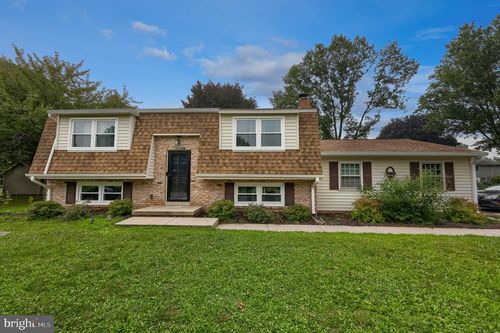 33 Country Side Ln, LEOLA, PA, 17540-1610 | Card Image