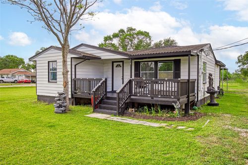 14915 Cedar St, Santa Fe, TX, 77517-3177 | Card Image