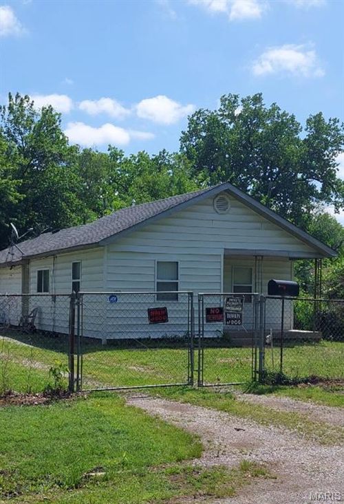 1918 N 57th St, East Saint Louis, IL, 62204-2212 | Card Image