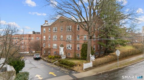 apt-2-2e-70 Strawberry Hill Ave, Stamford, CT, 06902-2645 | Card Image