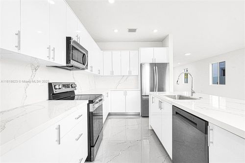 a-22479 Sw 125th Ave, Miami, FL, 33170-6339 | Card Image