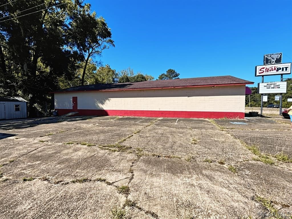 Commercial Sale in Selma 3