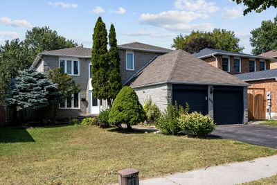 646 Foxwood Trail, House other with 4 bedrooms, 3 bathrooms and 4 parking in Pickering ON | Image 1