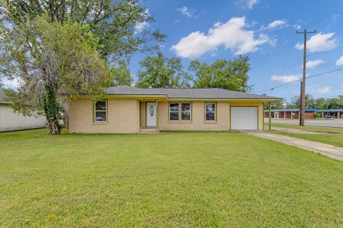 200 Victory St, Bonham, TX, 75418-2646 | Card Image