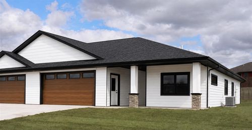 1-2360 Shagbark Lane Rd, Decorah, IA, 52101-9302 | Card Image