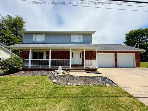 207 Taylor Dr, Hurricane, WV, 25526-9002 | Card Image