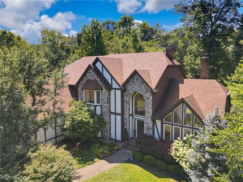 7380 Rollingbrook Trl, Solon, OH, 44139-5158 | Card Image