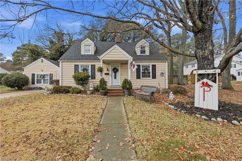 4323 Caroline Ave, Portsmouth, VA, 23707-2830 | Card Image