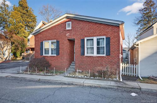 34 Lake St, Highland Falls, NY, 10928-2012 | Card Image